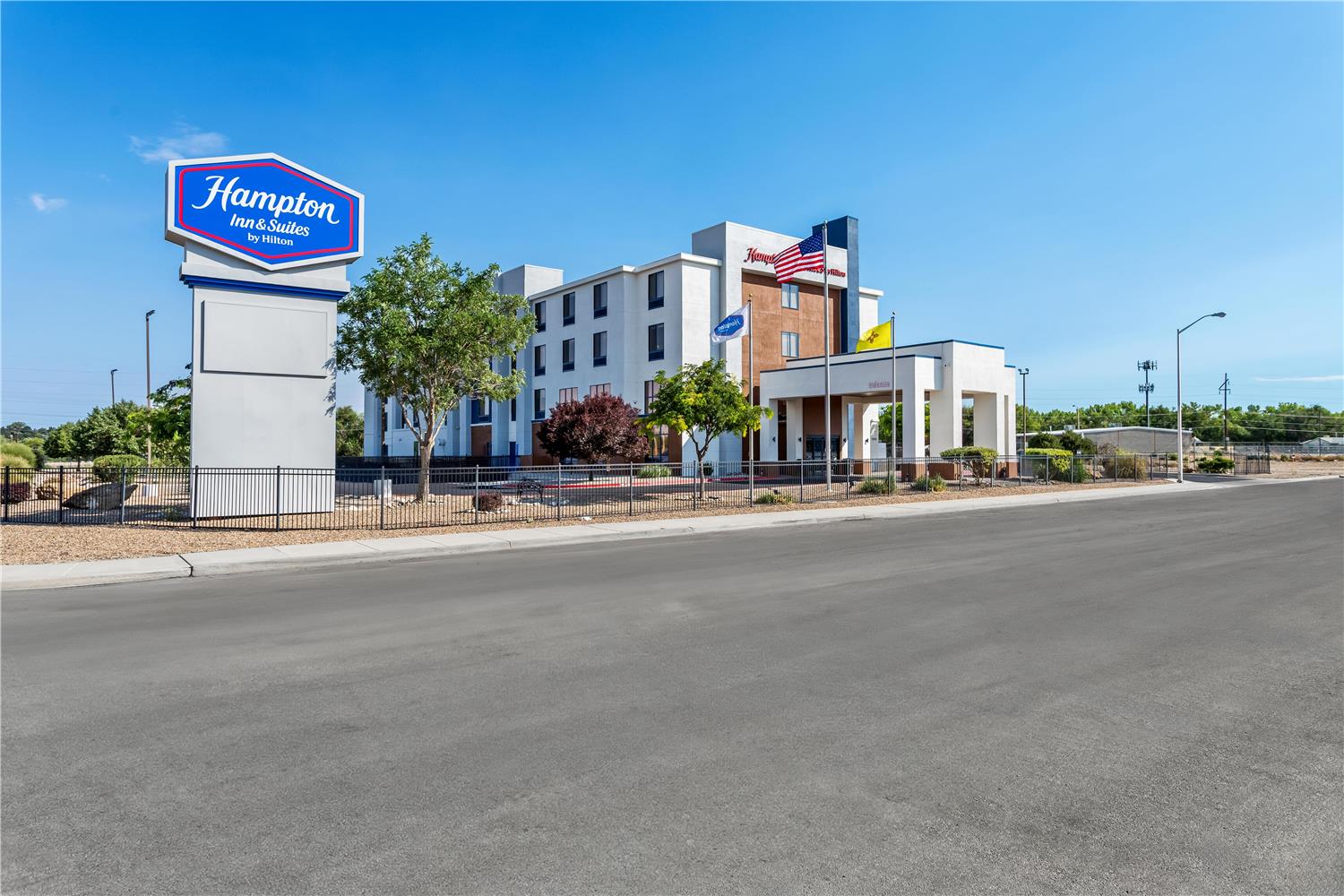 Hampton Inn & Suites Farmington 1