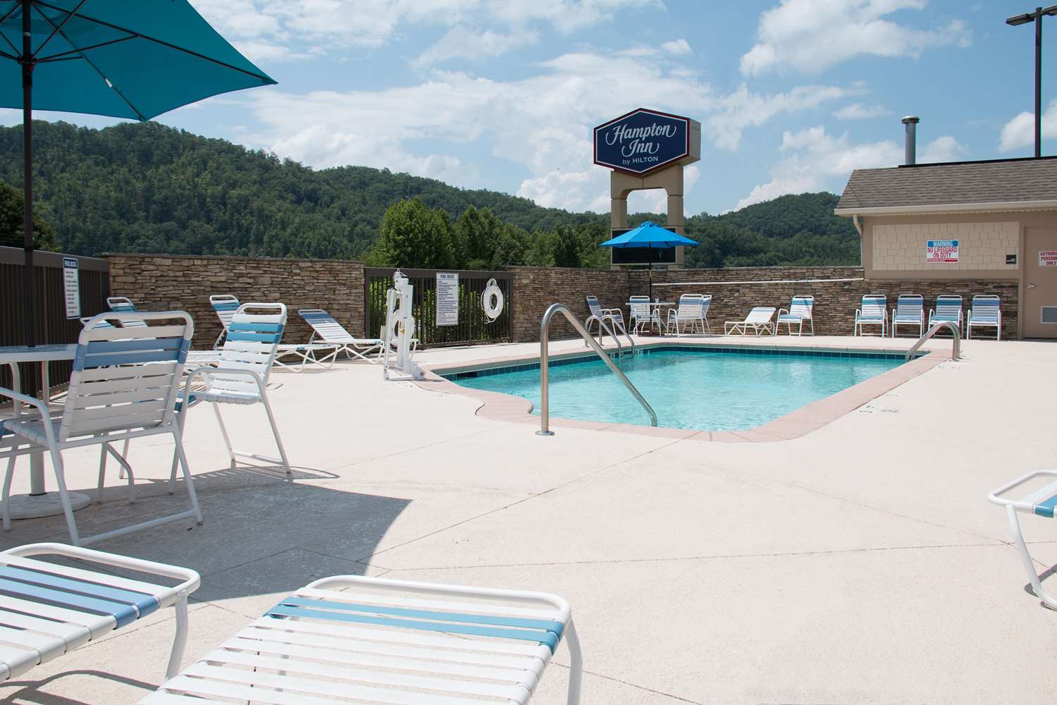 Hampton Inn Murphy 1