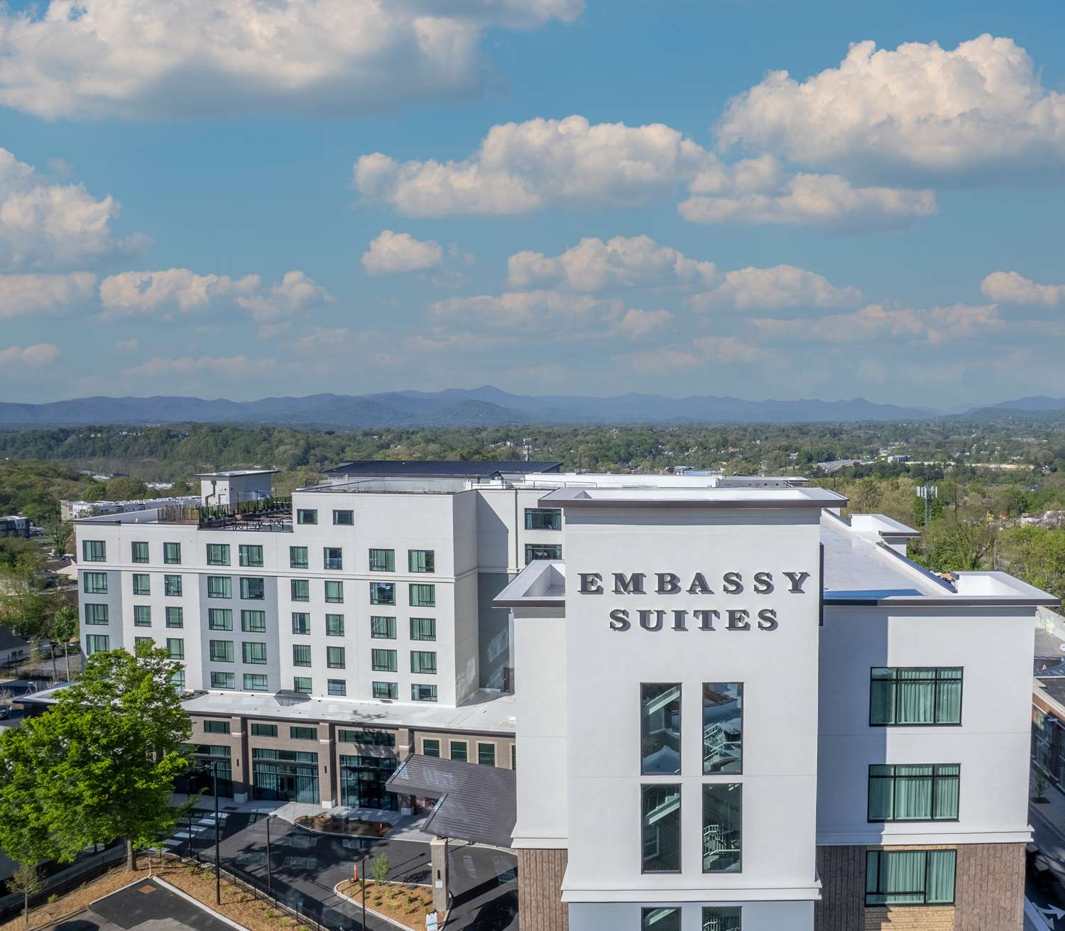 Embassy Suites By Hilton Asheville Downtown 2