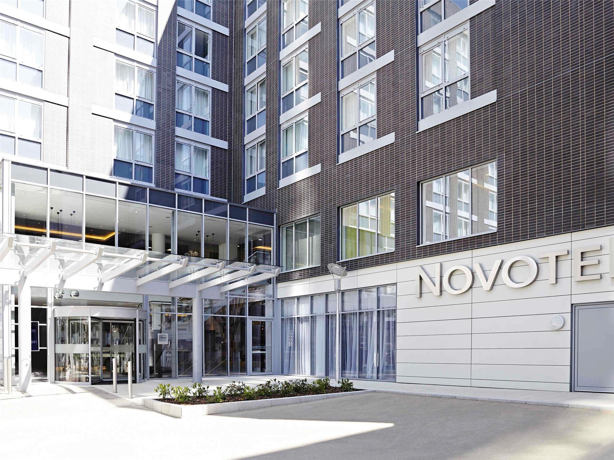 Novotel London Brentford 2