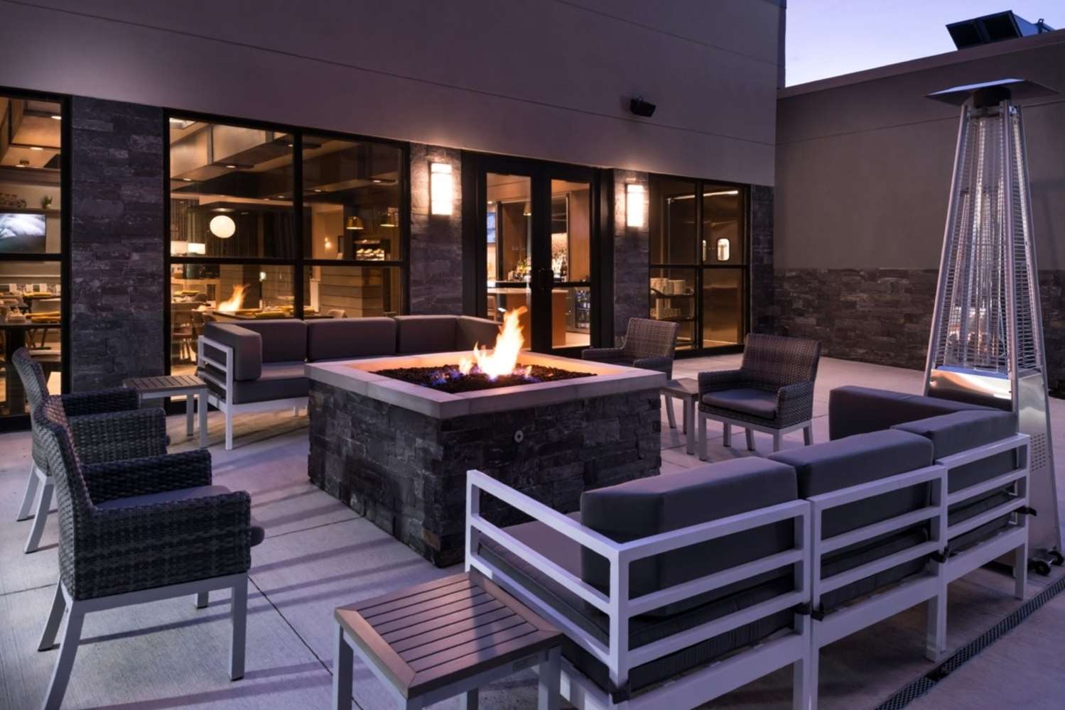 DoubleTree by Hilton Lafayette East 2