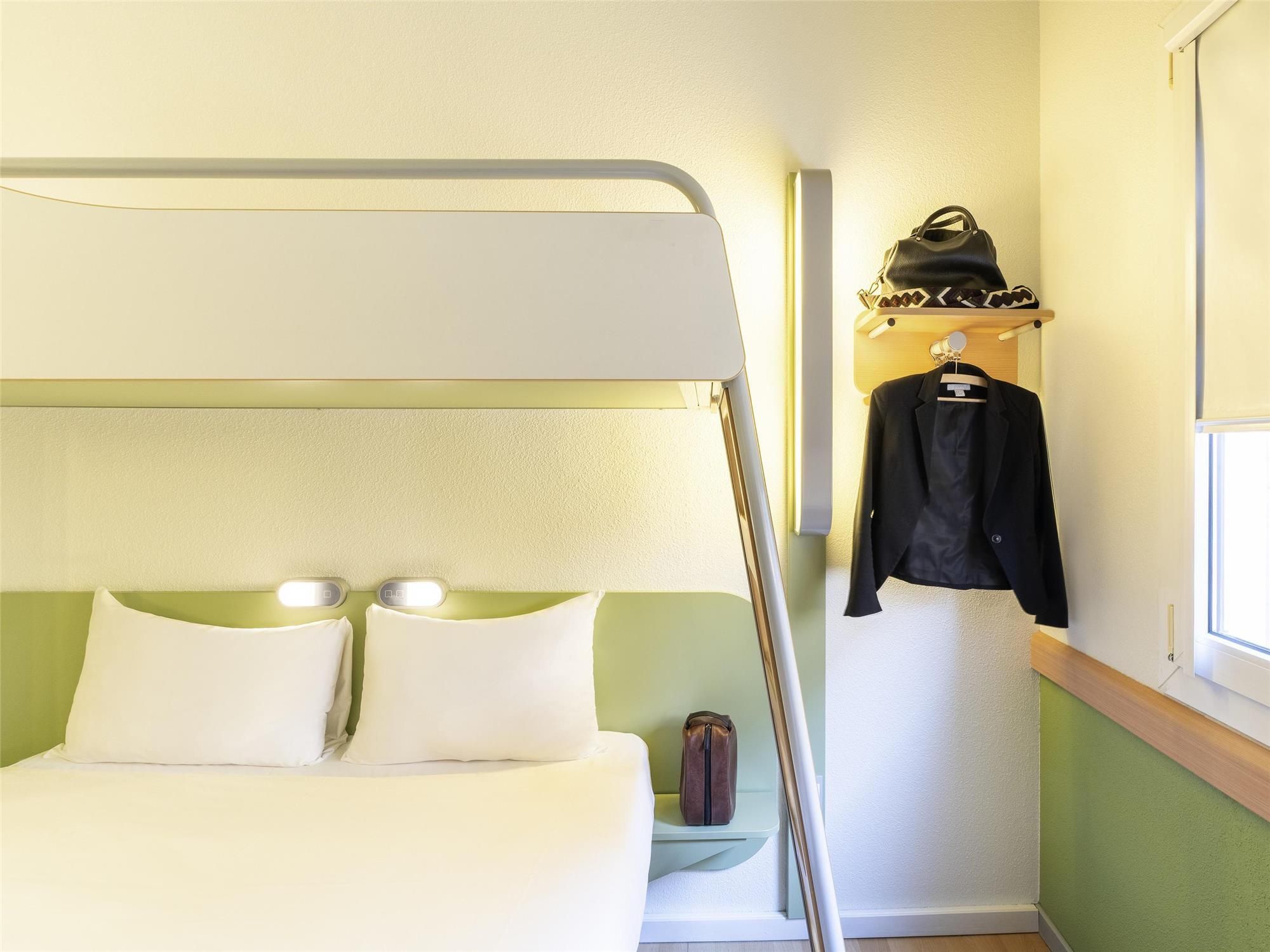 Room with double bed and bunk bed