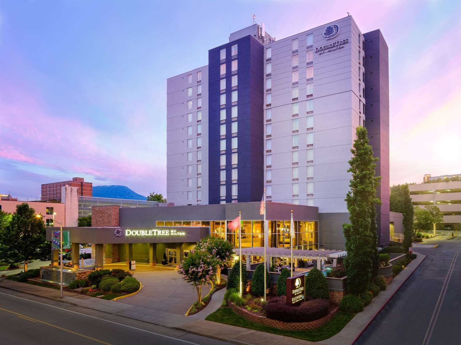 DoubleTree by Hilton Chattanooga Downtown 2