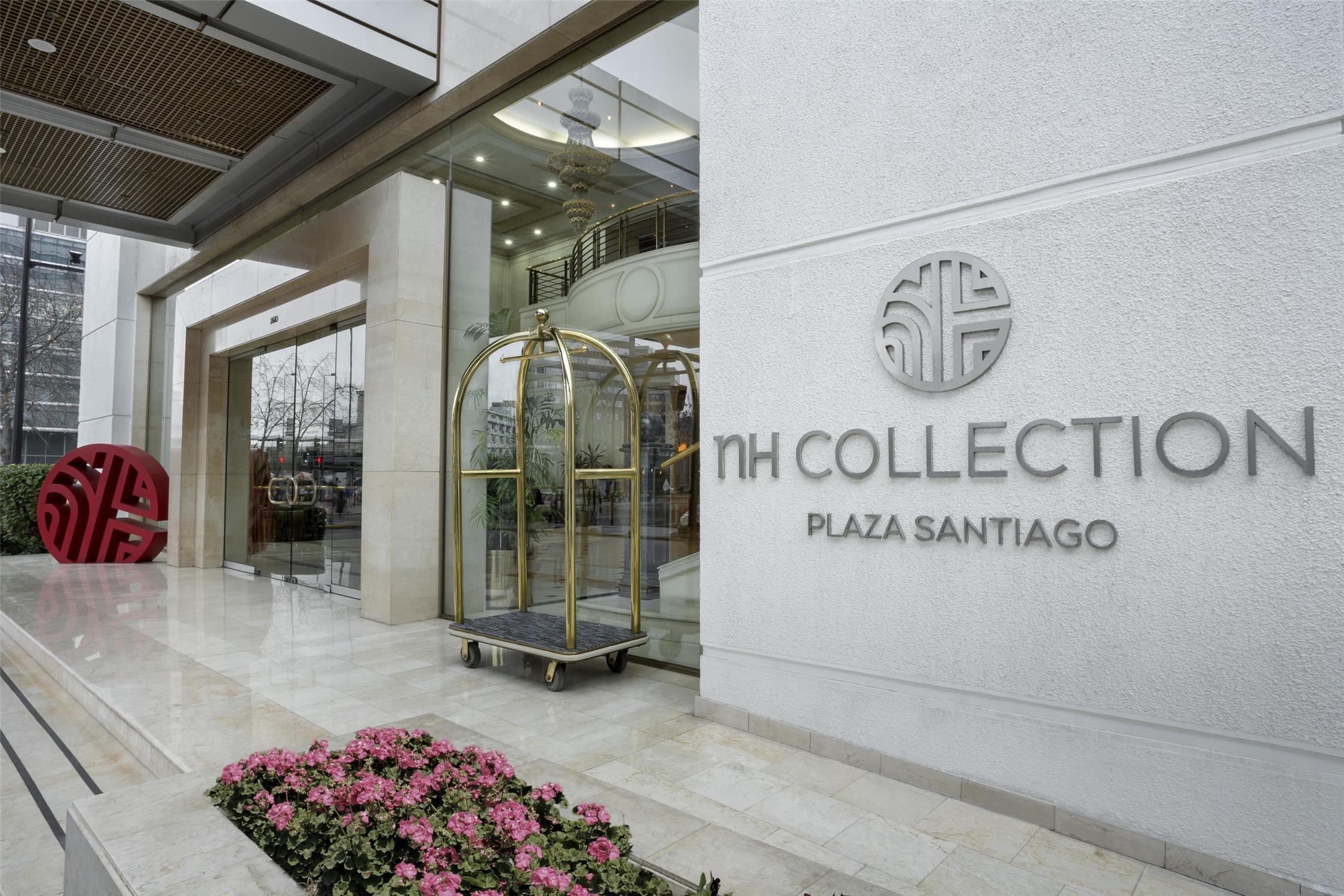 NH Collection Plaza Santiago 1