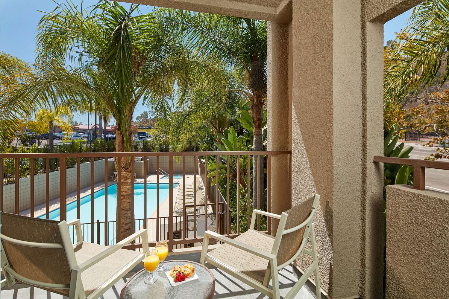 1 King Bed 1 Bedroom Suite Balcony