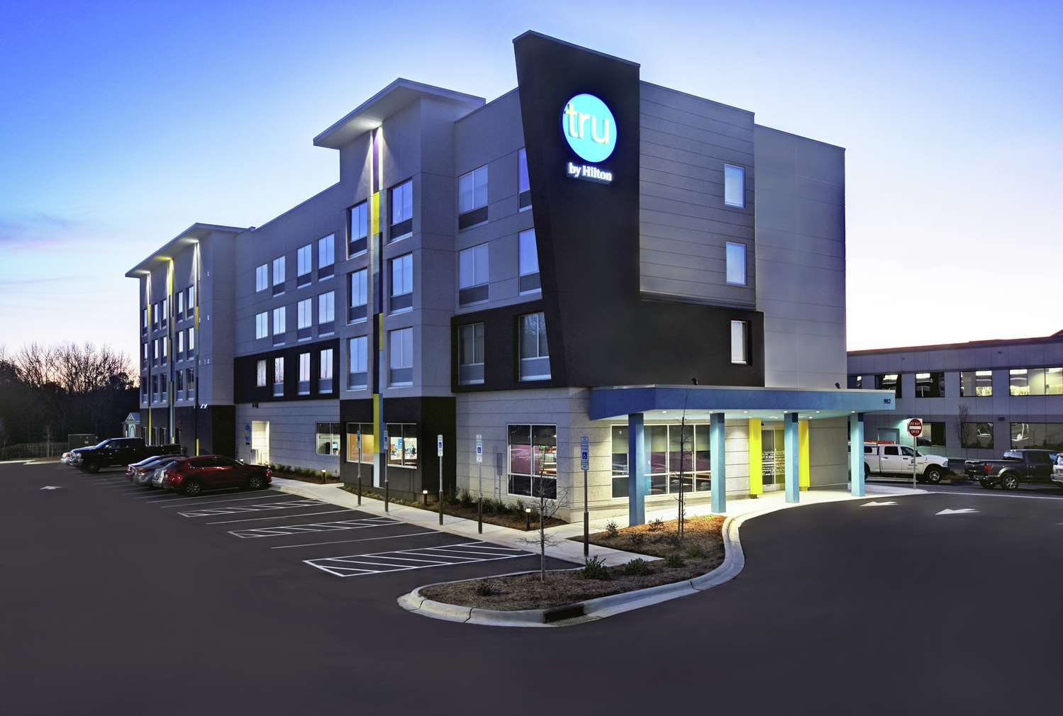 Tru By Hilton Burlington 2