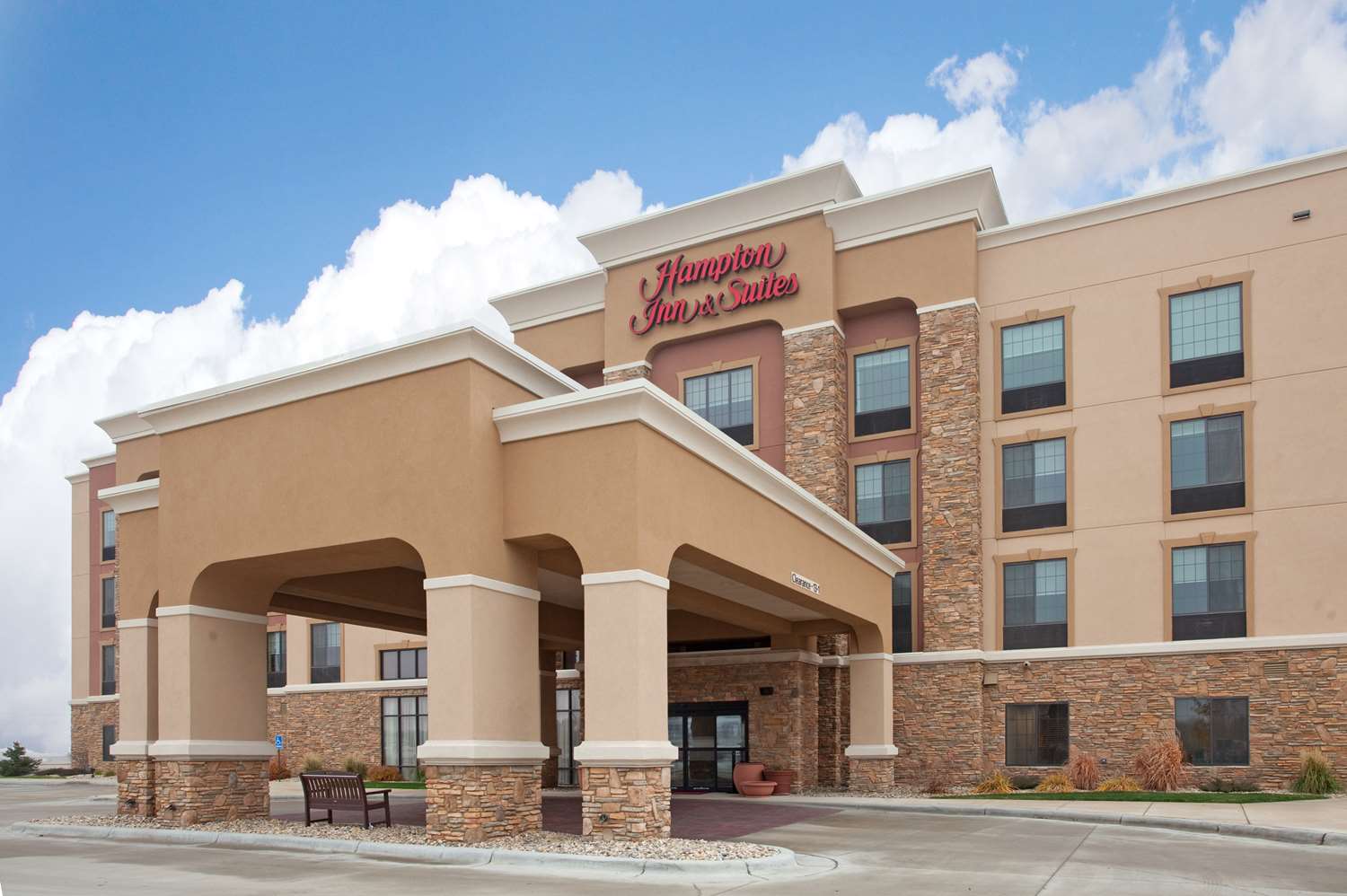 Hampton Inn & Suites Watertown 1