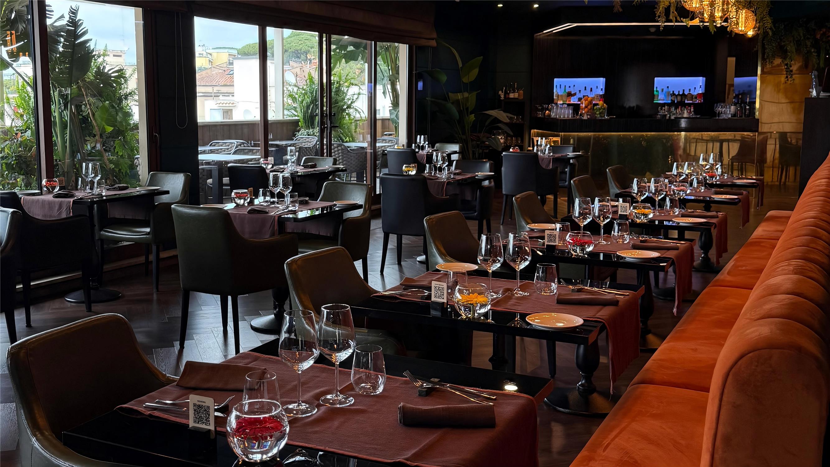 Radisson Blu GHR Hotel, Rome 1
