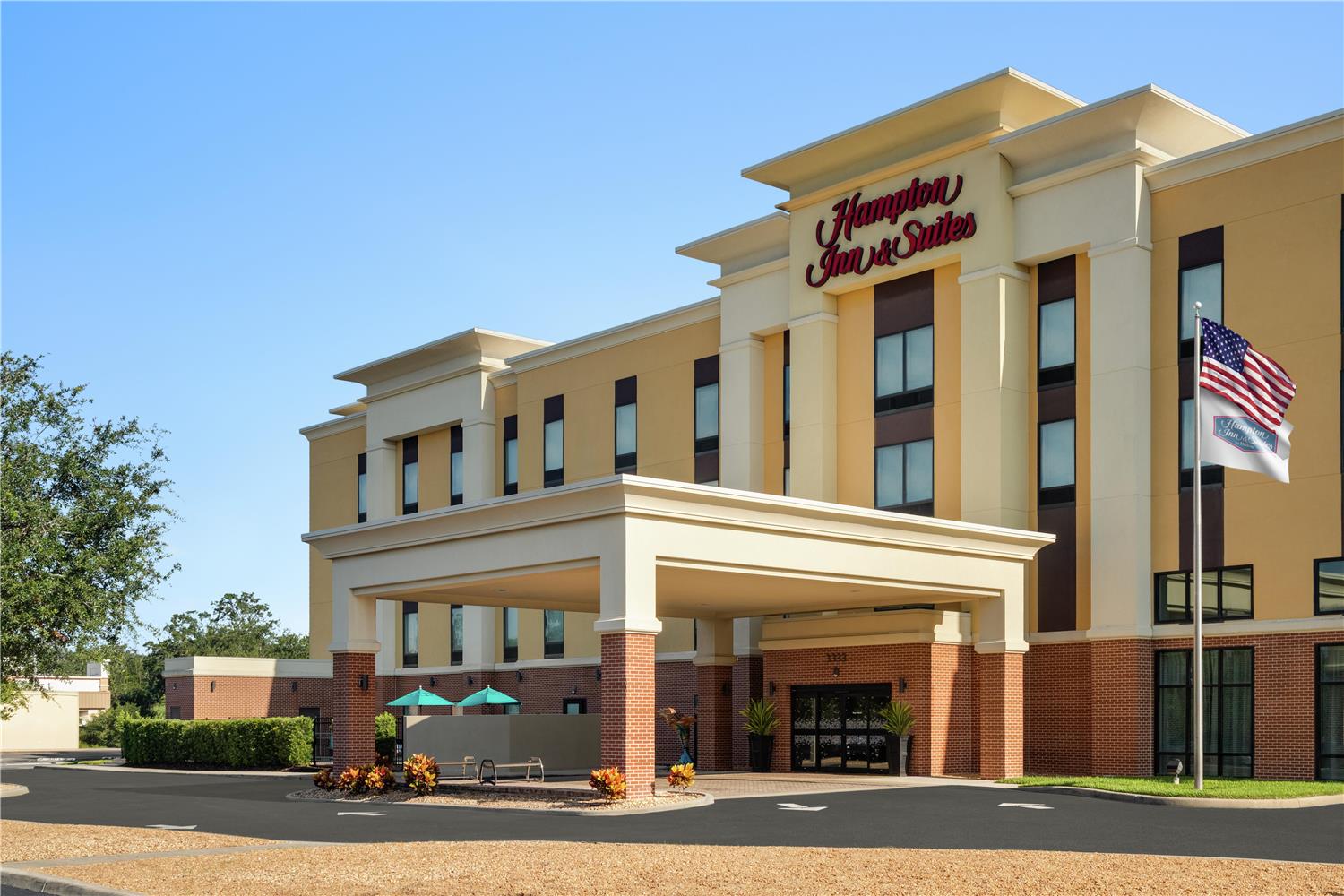 Hampton Inn & Suites by Hilton Tampa Busch Gardens Area 2