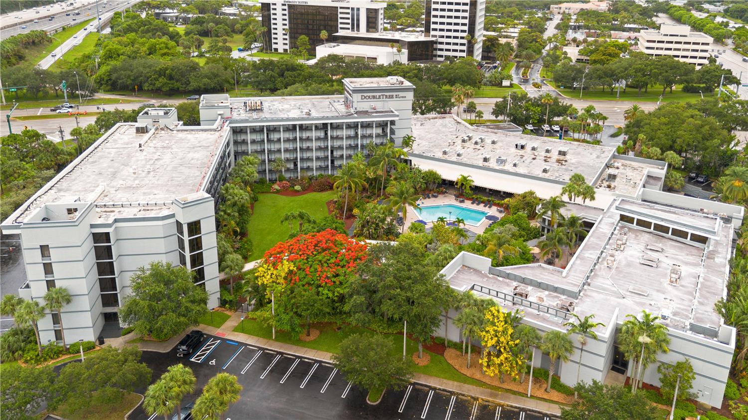 DoubleTree by Hilton Palm Beach Gardens 2