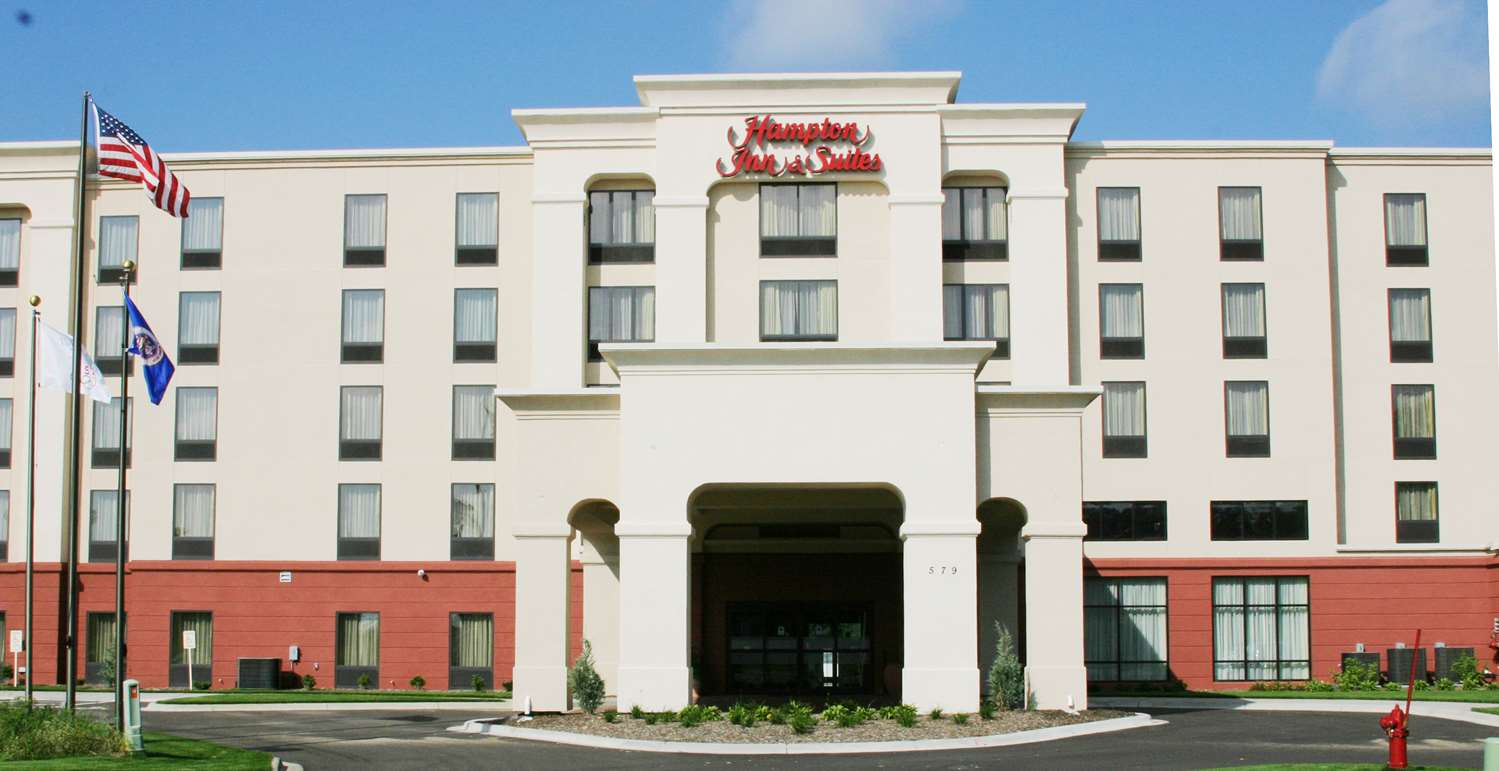 Hampton Inn & Suites Lino Lakes 2