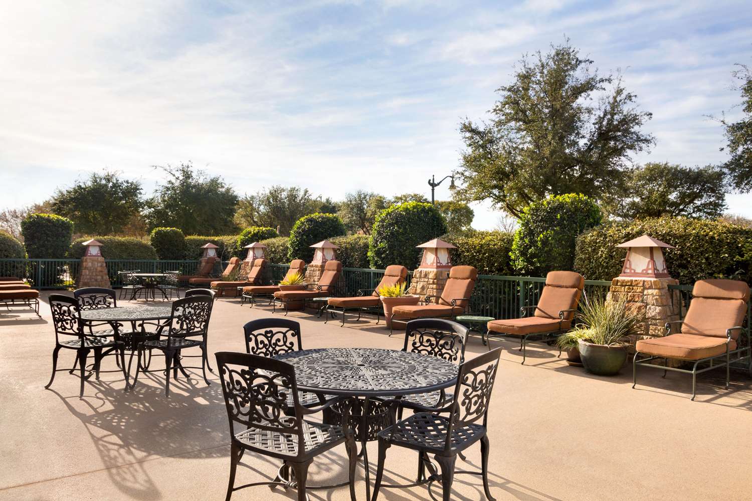Embassy Suites by Hilton Grapevine DFW Airport North 2