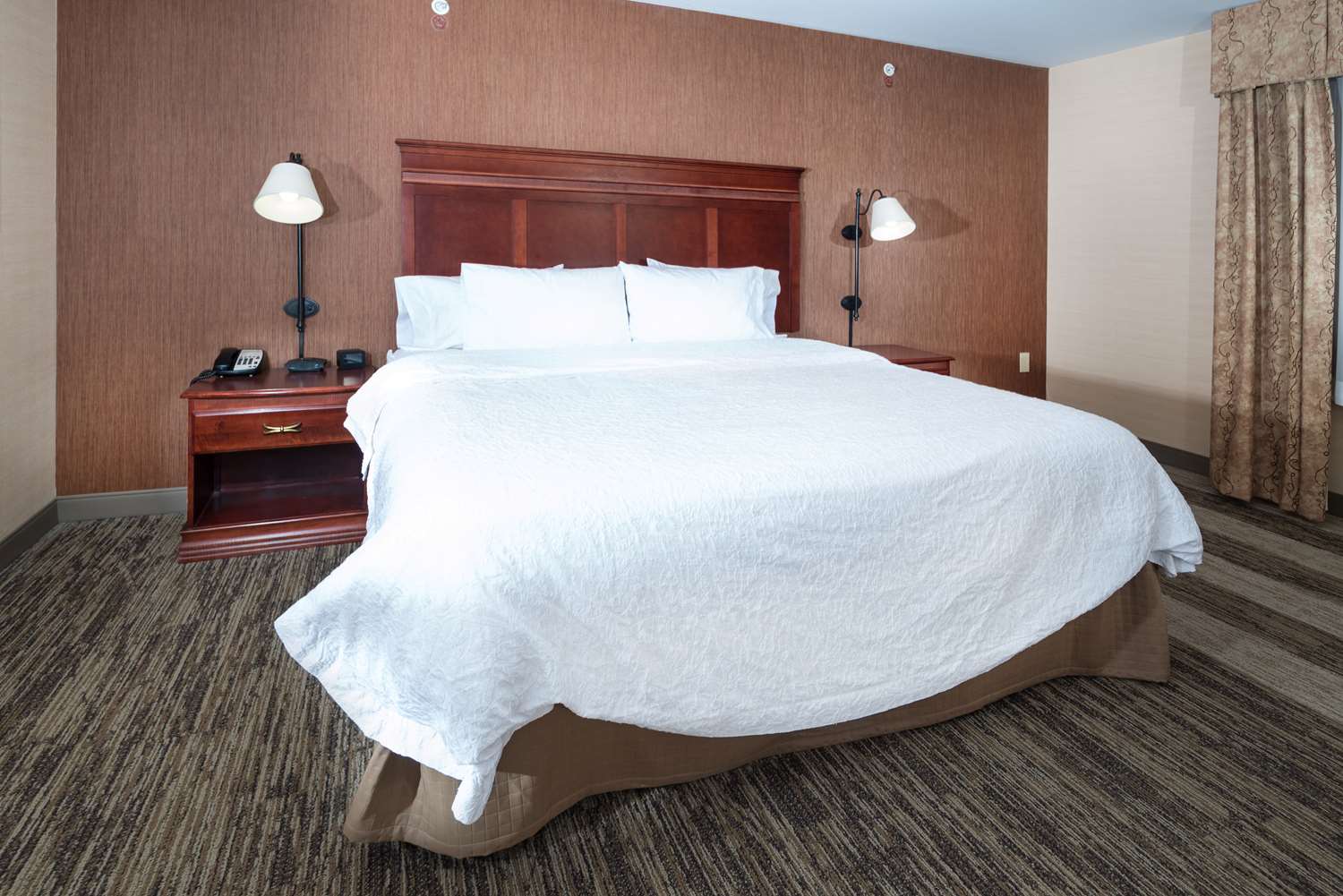 Hampton Inn & Suites Greensburg 1