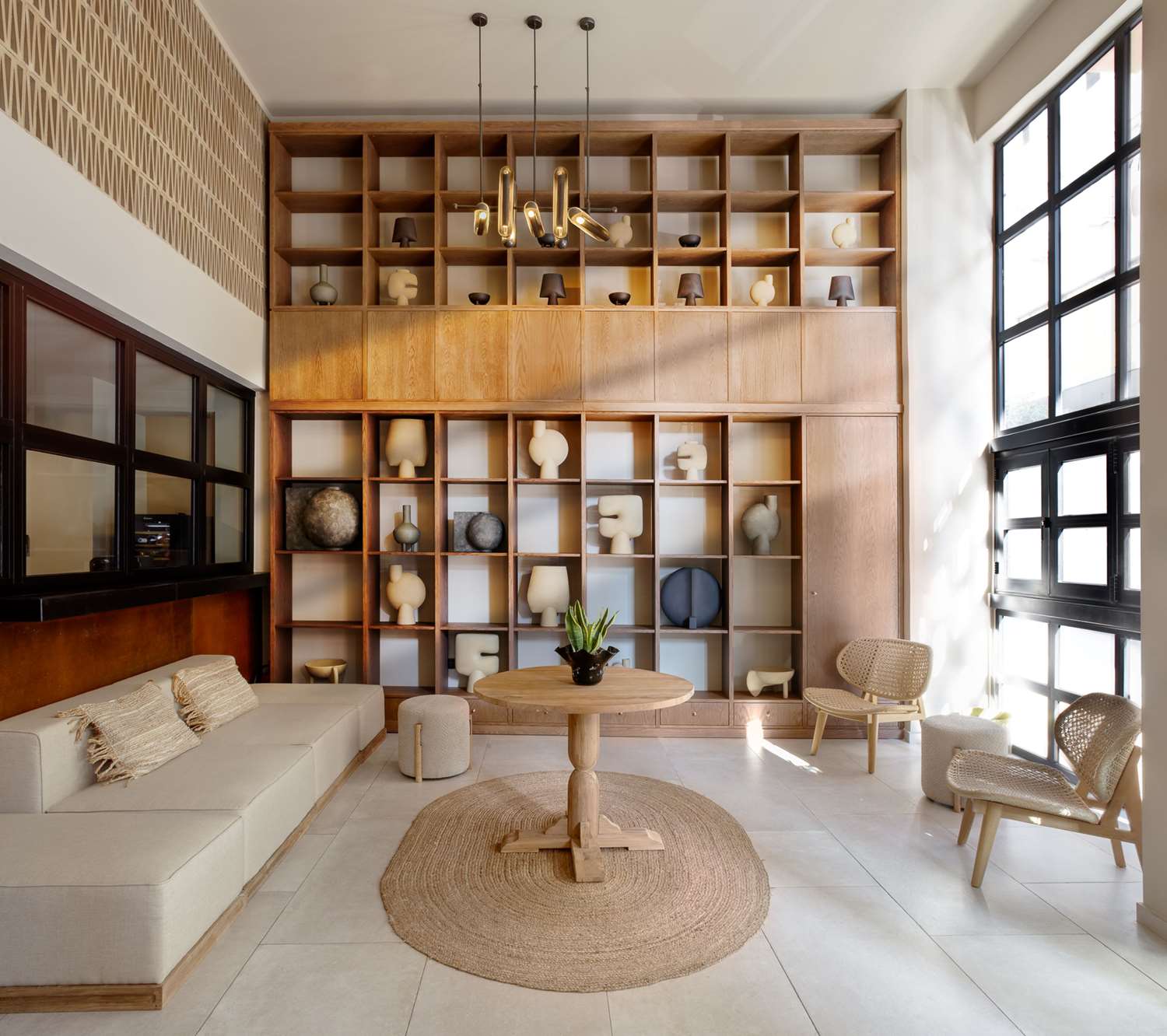 Anise Aluma Athens, Tapestry Collection by Hilton 1