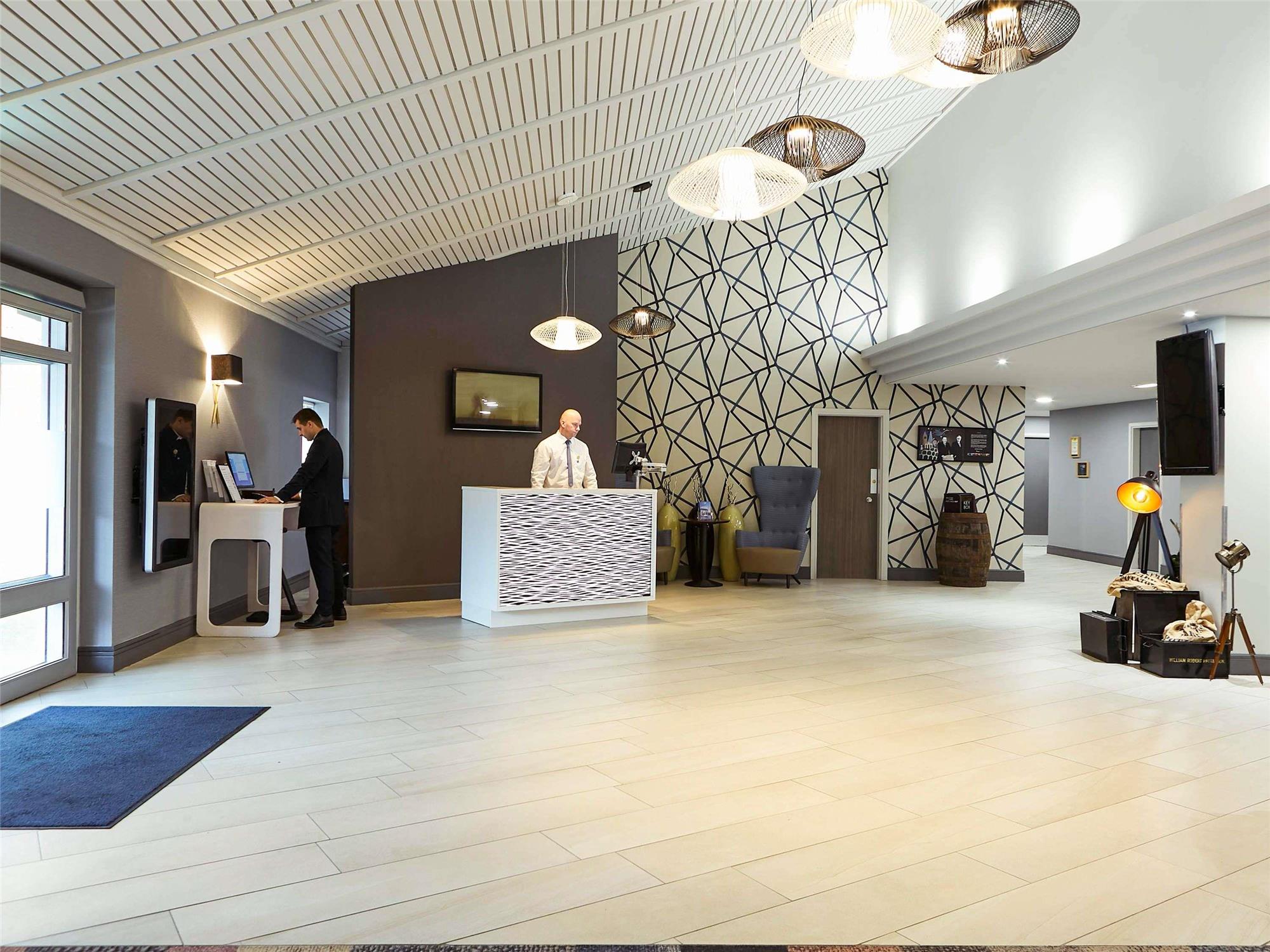 Novotel Manchester West 2