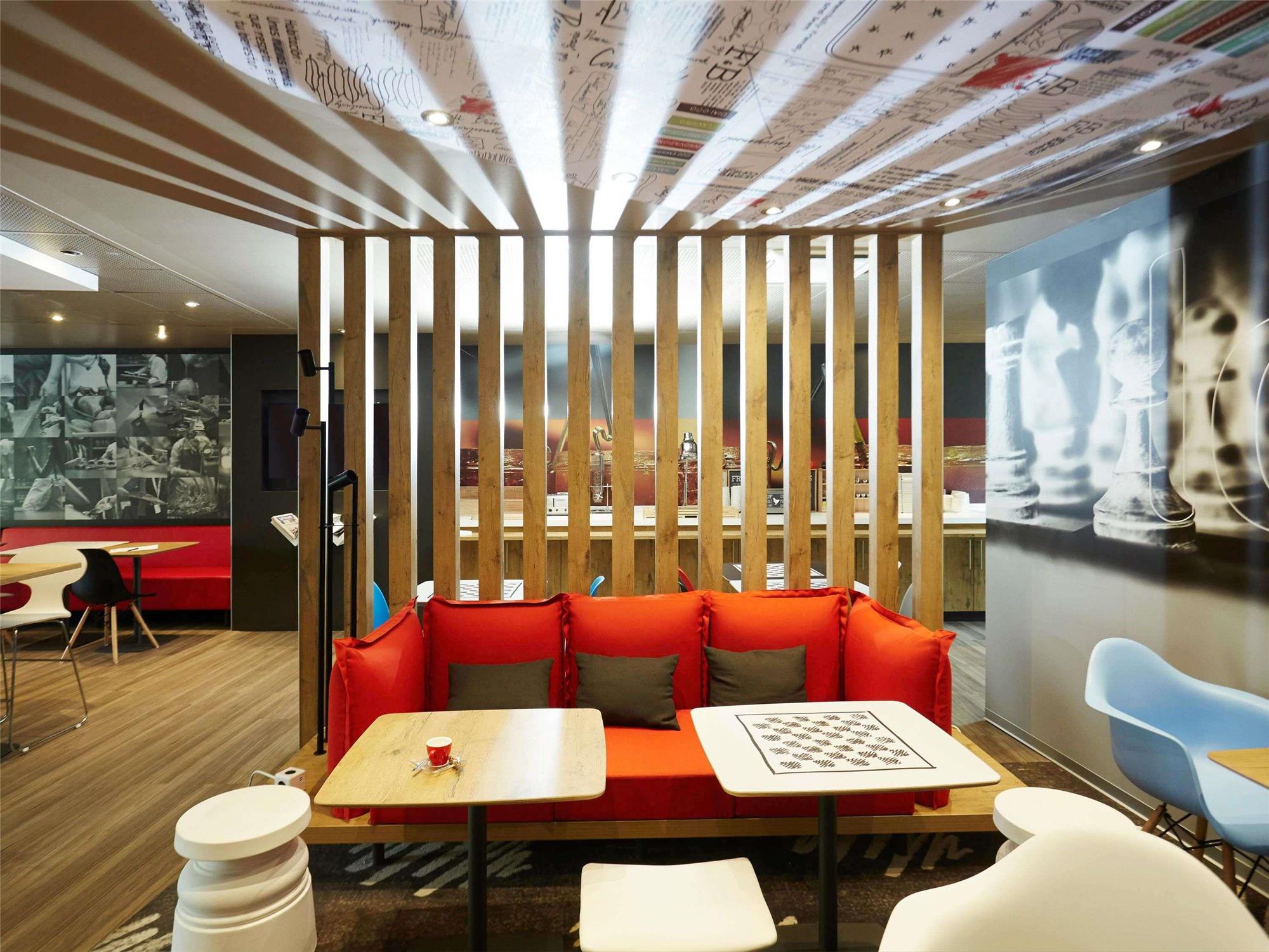 ibis Valenciennes 2