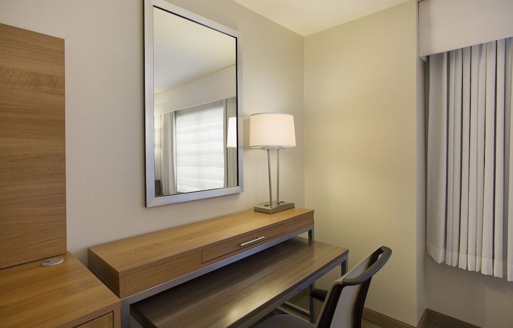 Holiday Inn GRAND RAPIDS - AIRPORT by IHG 2