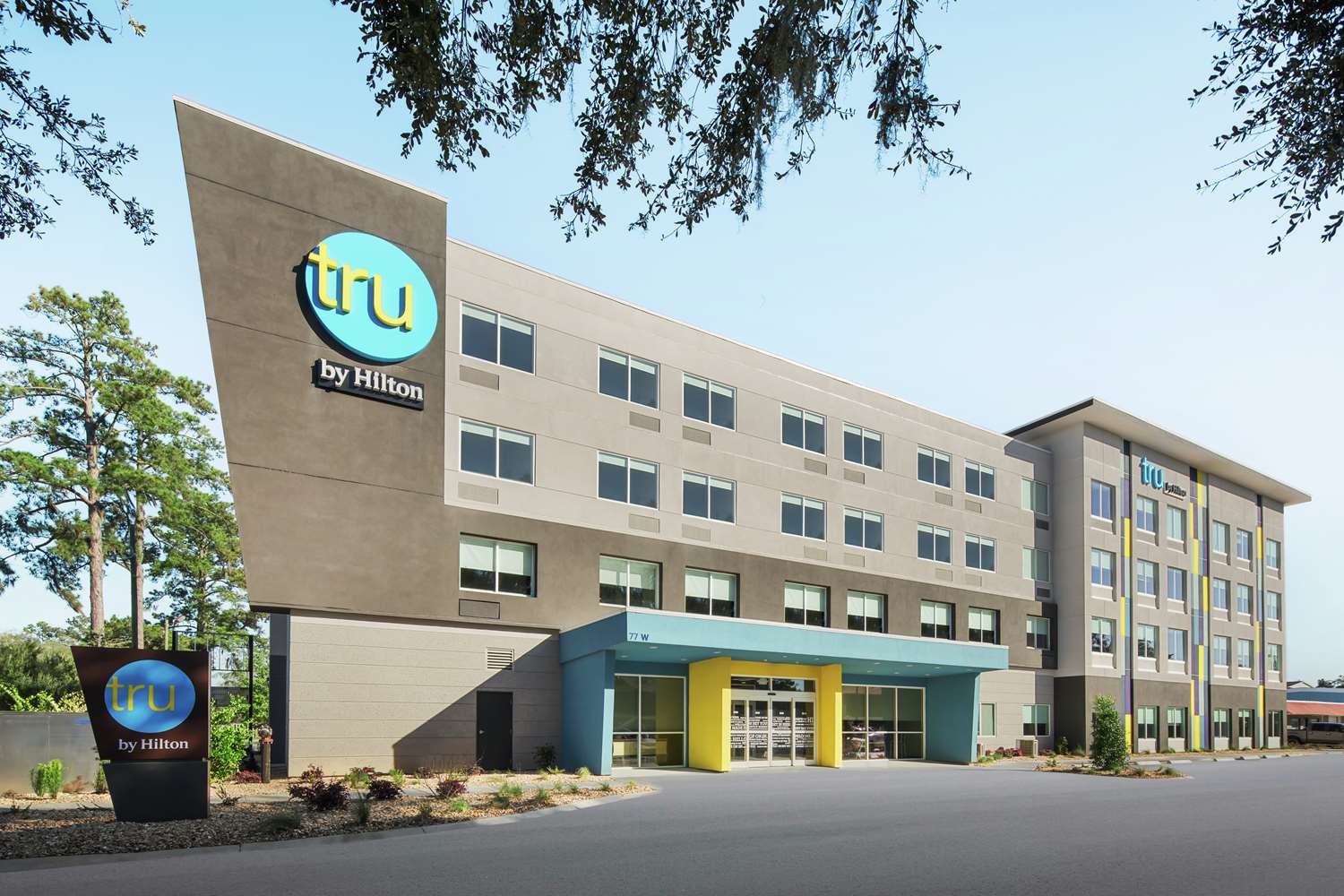 Tru By Hilton Savannah Midtown 2