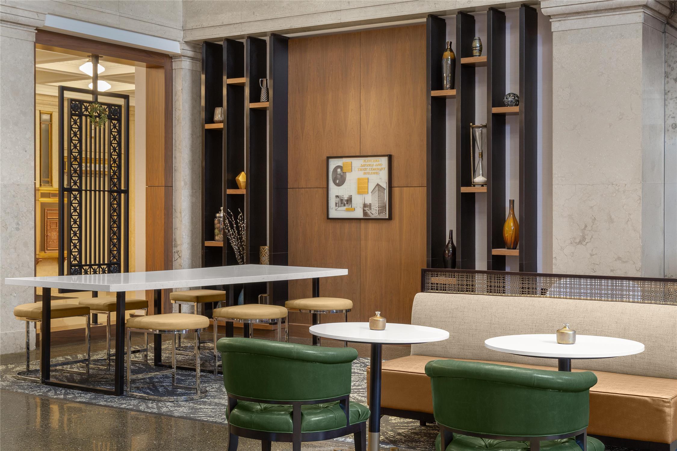 Hilton Garden Inn Indianapolis Downtown 2