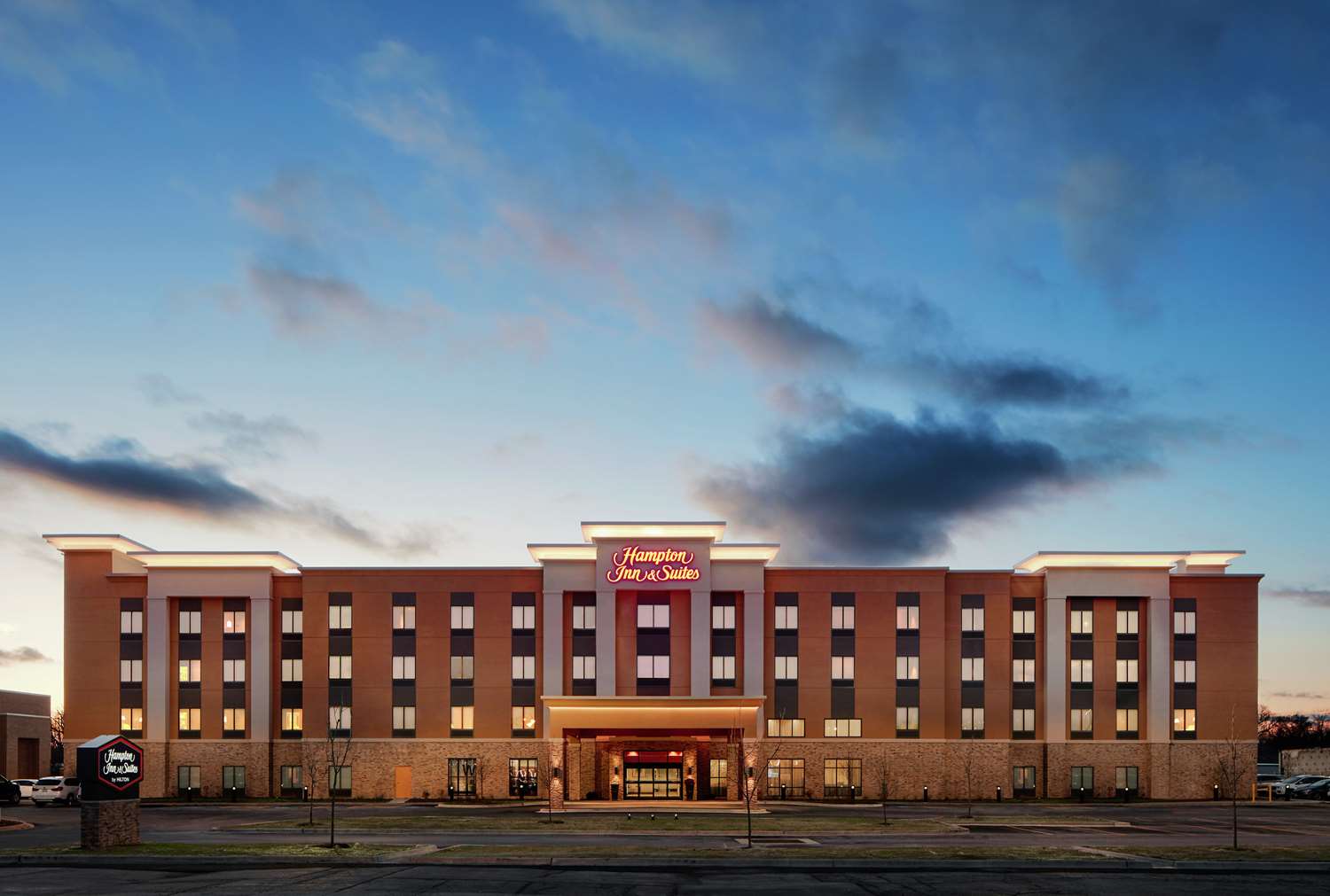 Hampton Inn & Suites Chicago/Waukegan 2