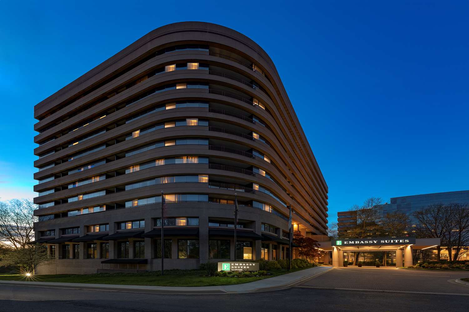 Embassy Suites by Hilton Bethesda Washington DC 2