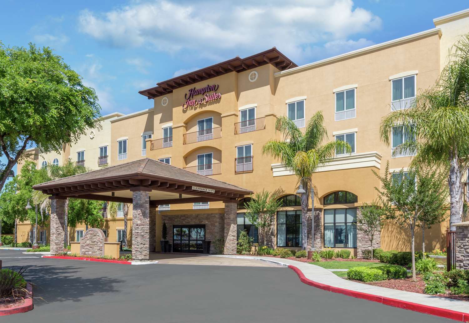 Hampton Inn & Suites Lodi 1