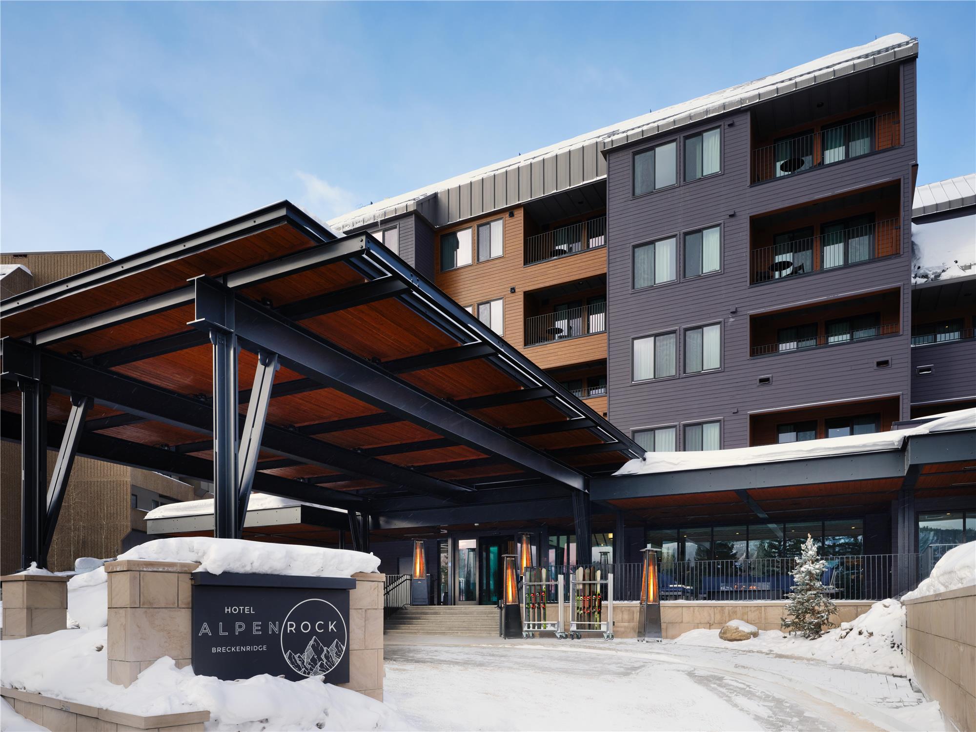 Hotel Alpenrock Breckenridge, Curio Collection by Hilton 2