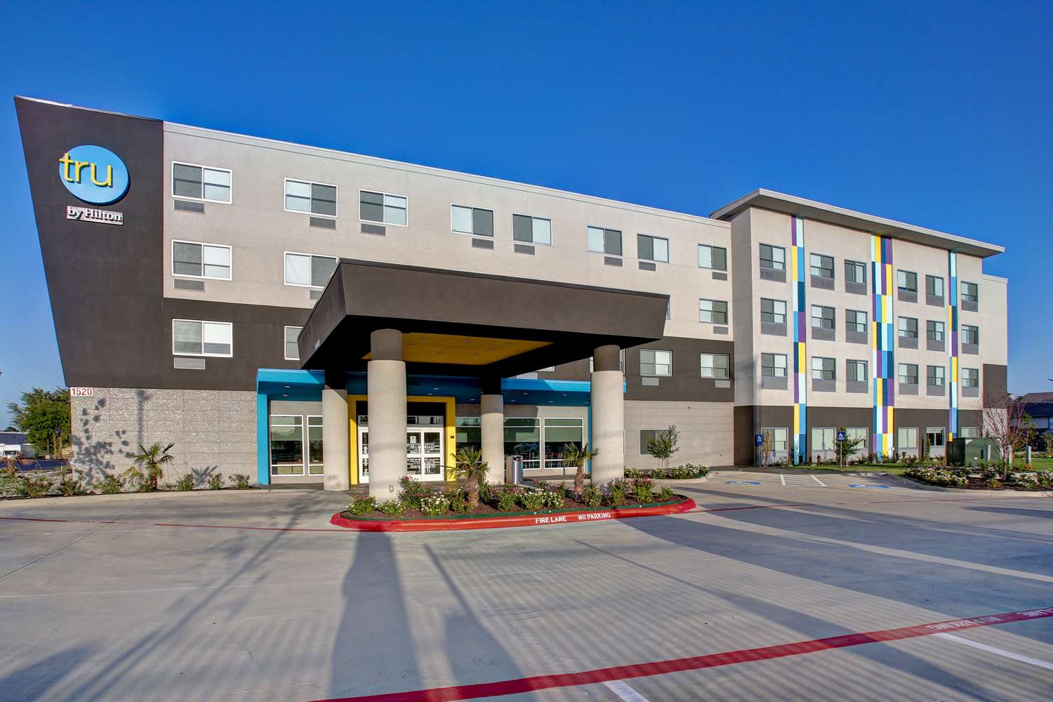 Tru By Hilton Grand Prairie 1
