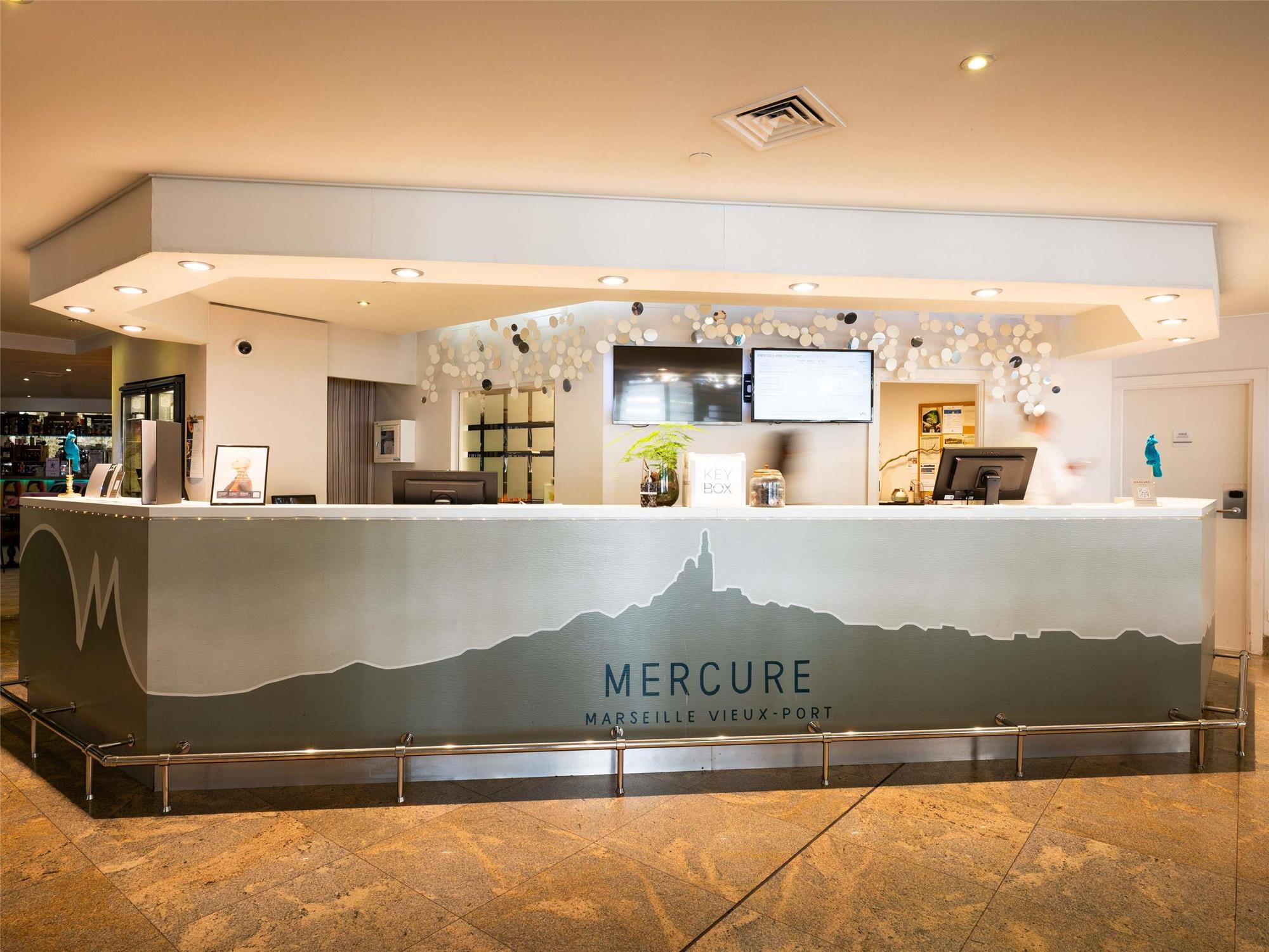 Mercure Marseille Centre Vieux Port 1