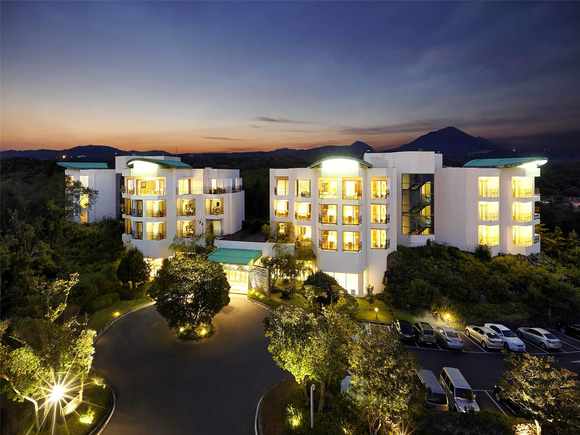 Mercure Ambassador Jeju 1