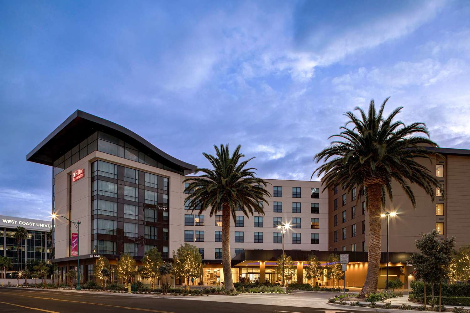 Home2 Suites By Hilton Anaheim Resort 1