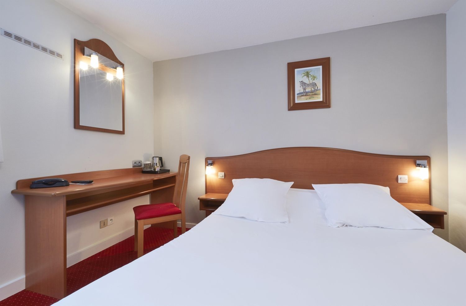 Kyriad Saint Quentin en Yvelines - Montigny 2