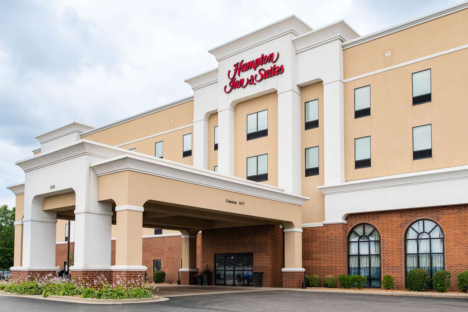 Hampton Inn & Suites Effingham 1