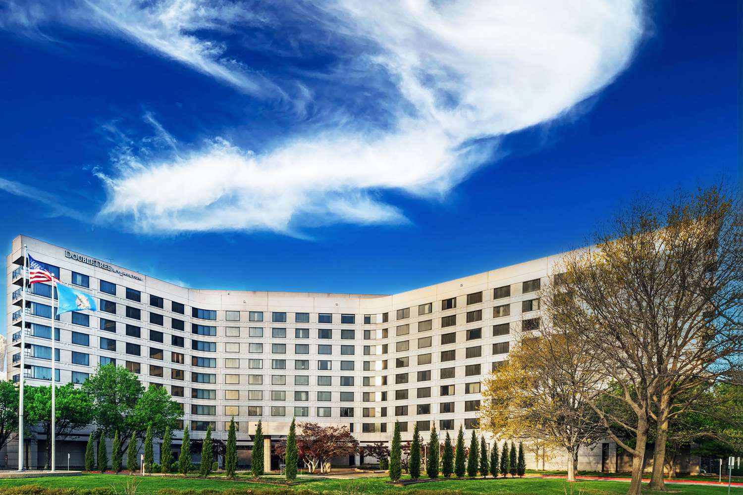 DoubleTree by Hilton Tulsa - Warren Place 1