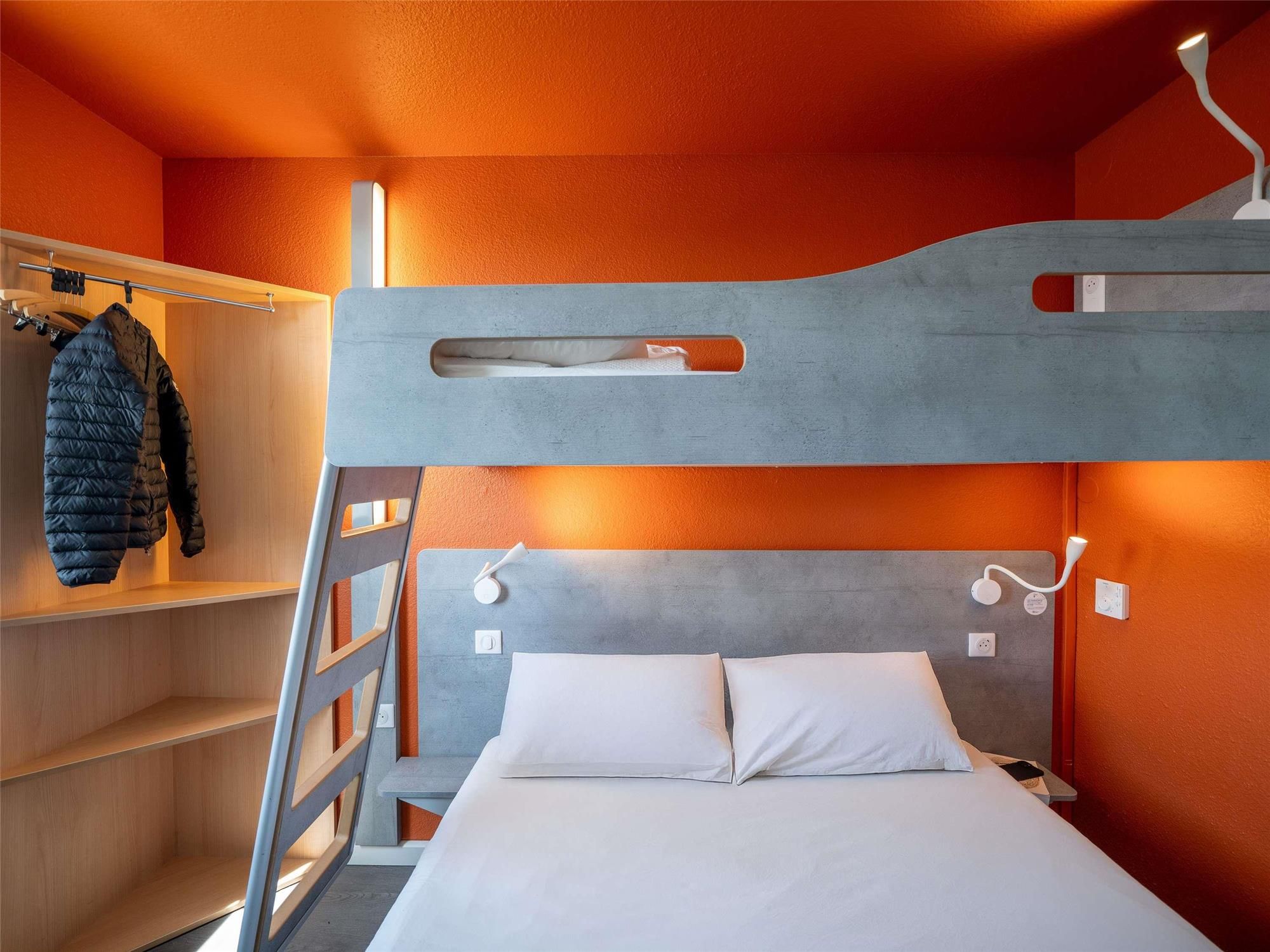 Dreibettzimmer