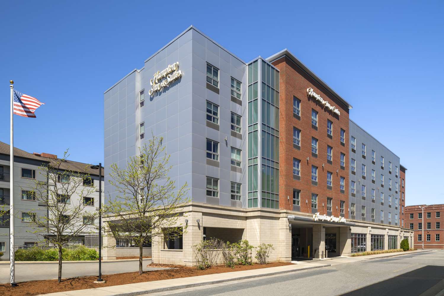 Hampton Inn & Suites-Worcester, MA 1