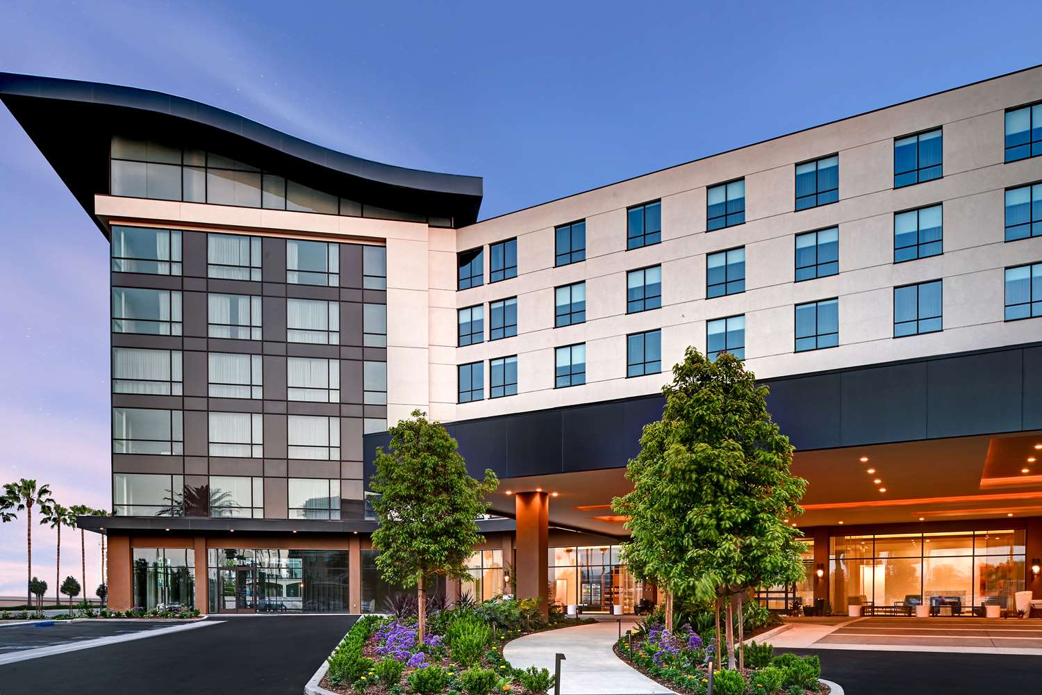 Hilton Garden Inn Anaheim Resort 1