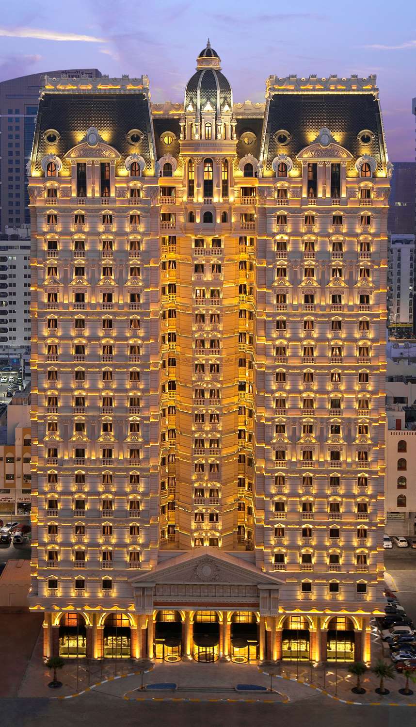 Royal Rose Hotel Abu Dhabi, Curio Collection by Hilton 2