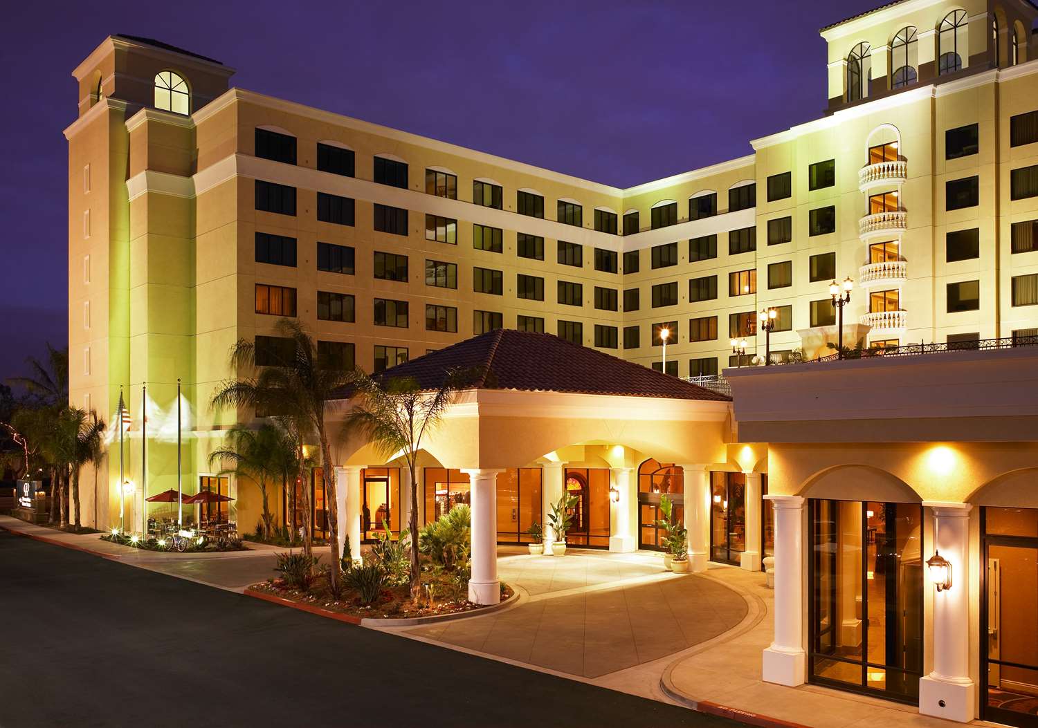DoubleTree Suites by Hilton Anaheim Resort-Convention Center 2