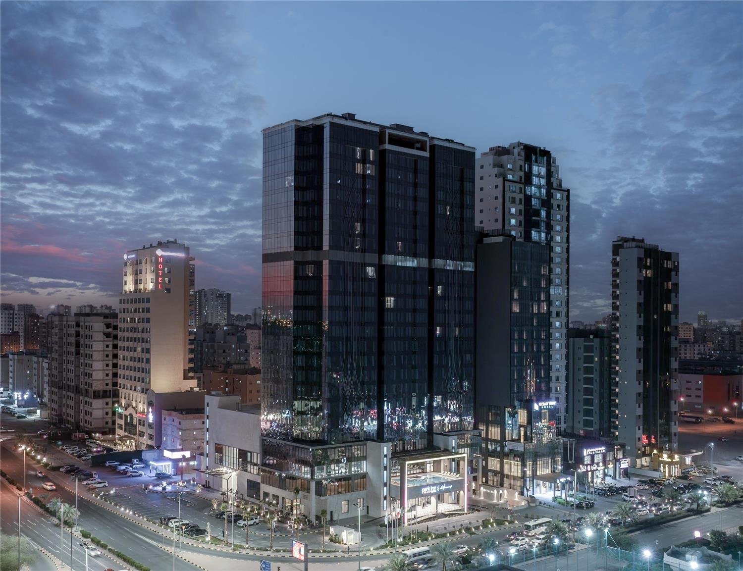 Park Inn by Radisson Hotel & Apartments Kuwait 1