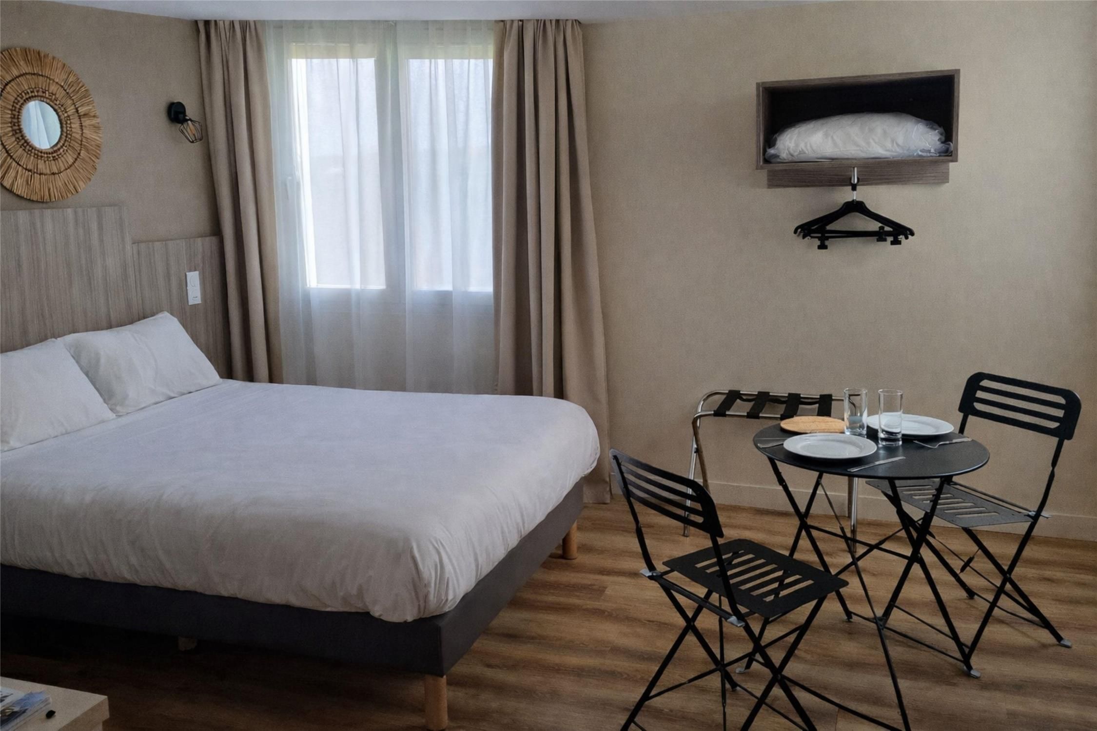 Supérieur(e) Chambre
