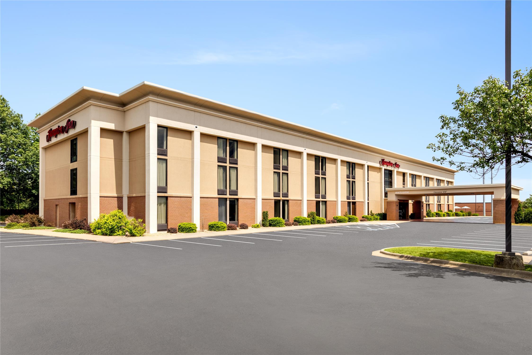 Hampton Inn Springfield-South 2