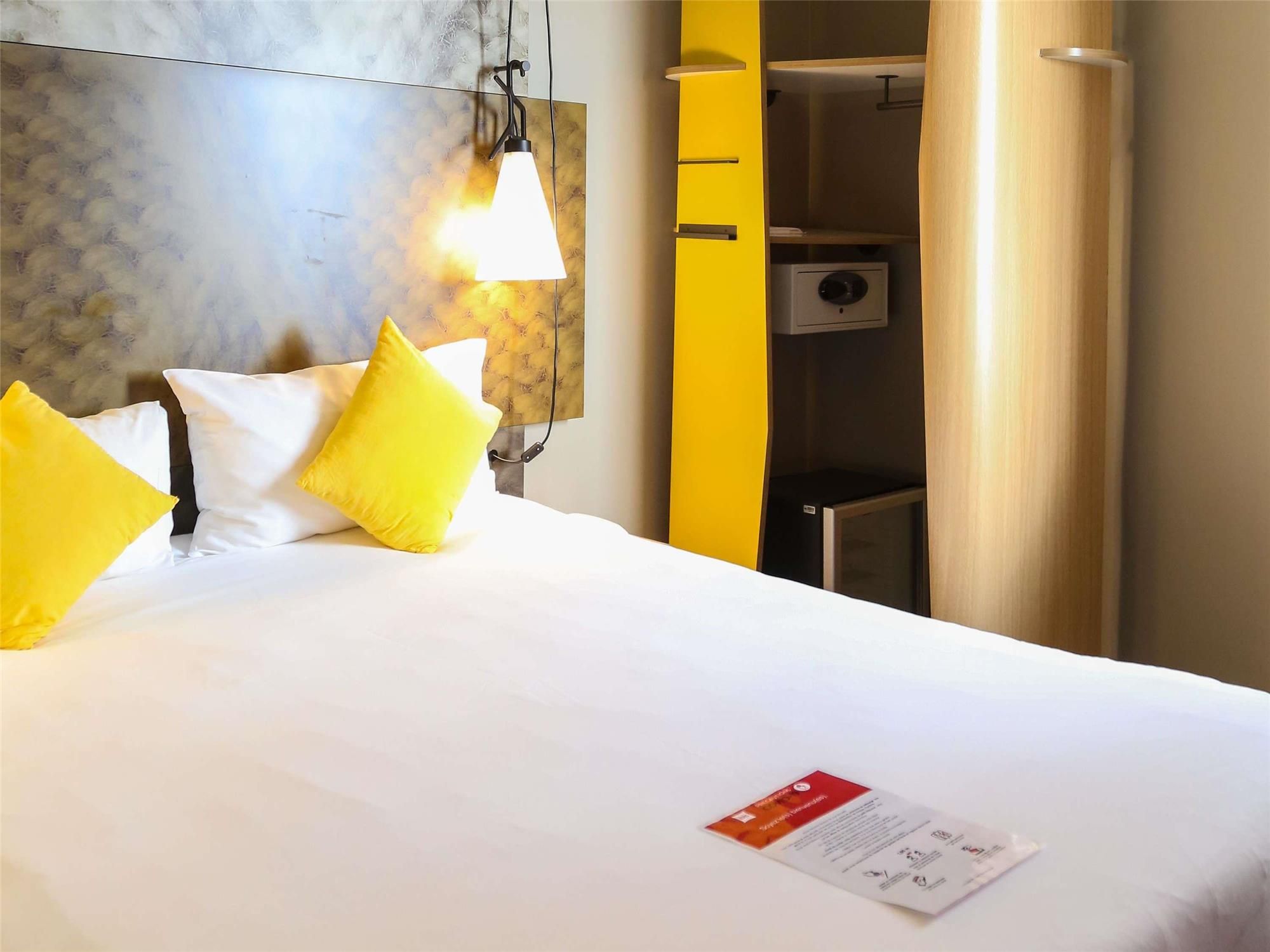 Sweet Bed By Ibis Room With 1 Double Bed