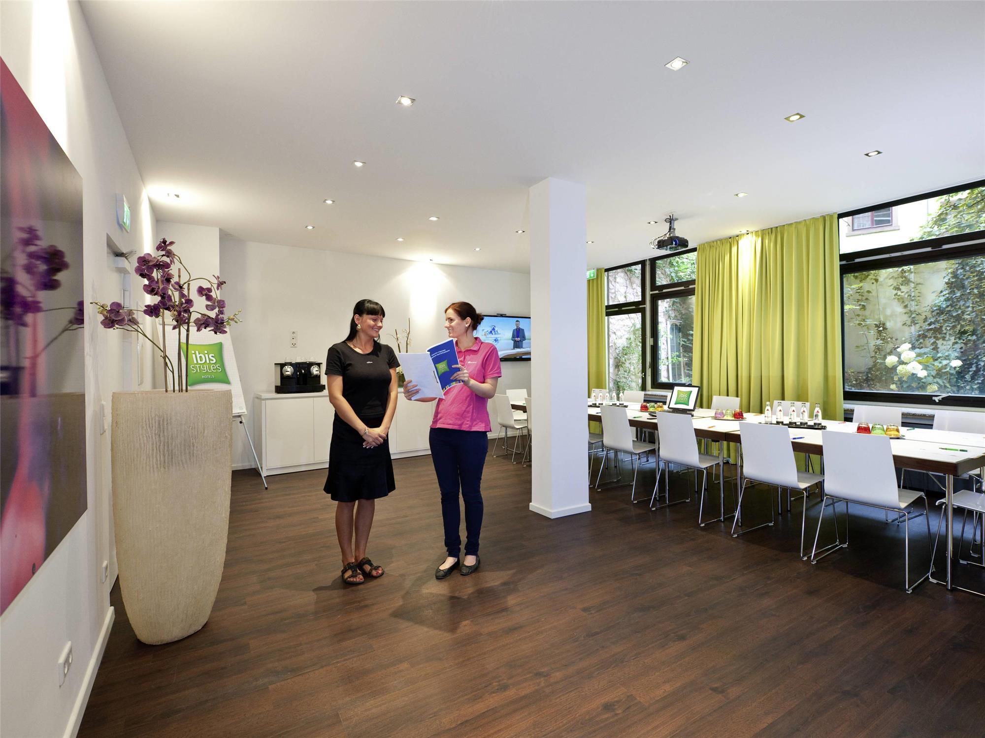 Ibis Styles Frankfurt City 1