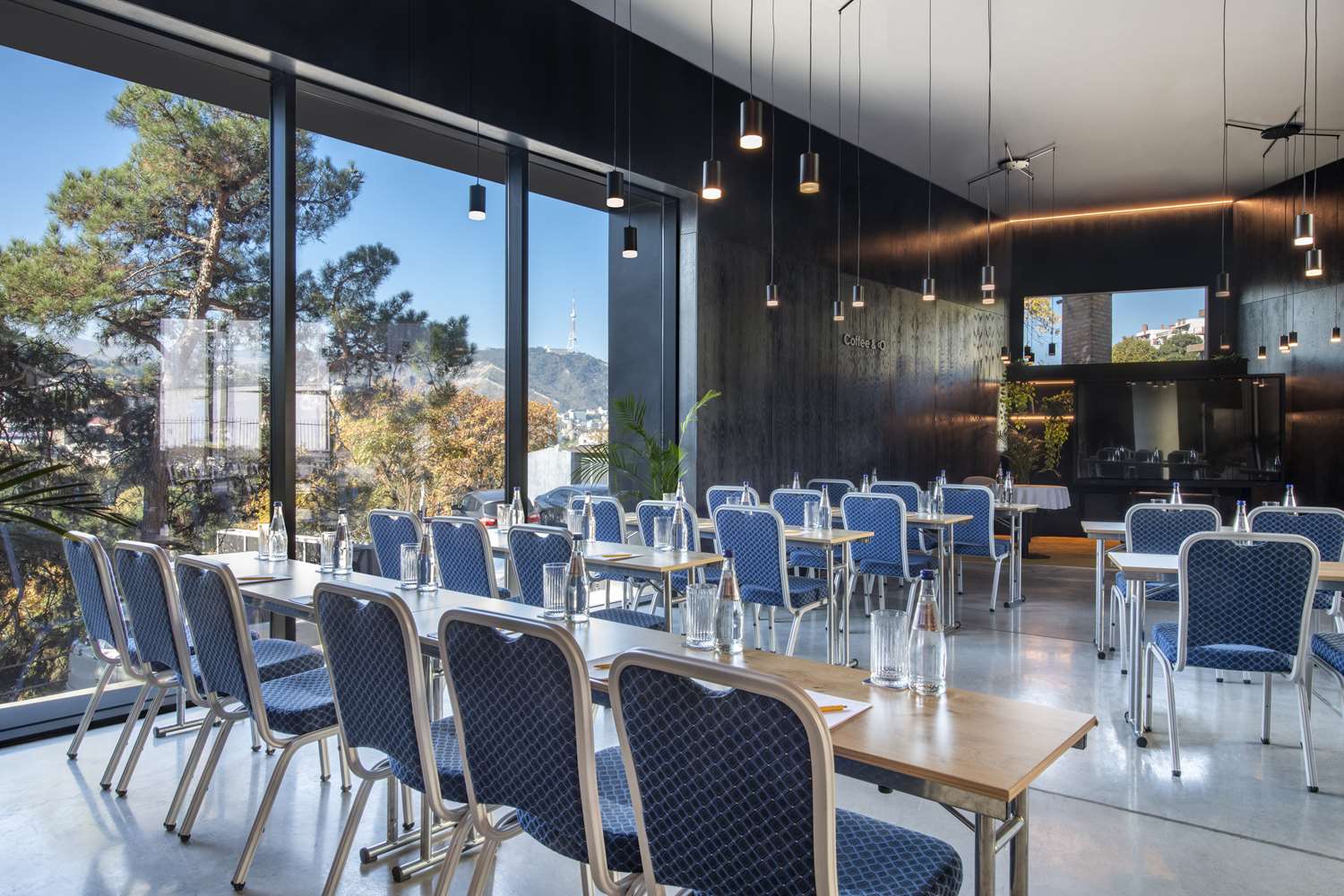 Golden Tulip Design Tbilisi 1