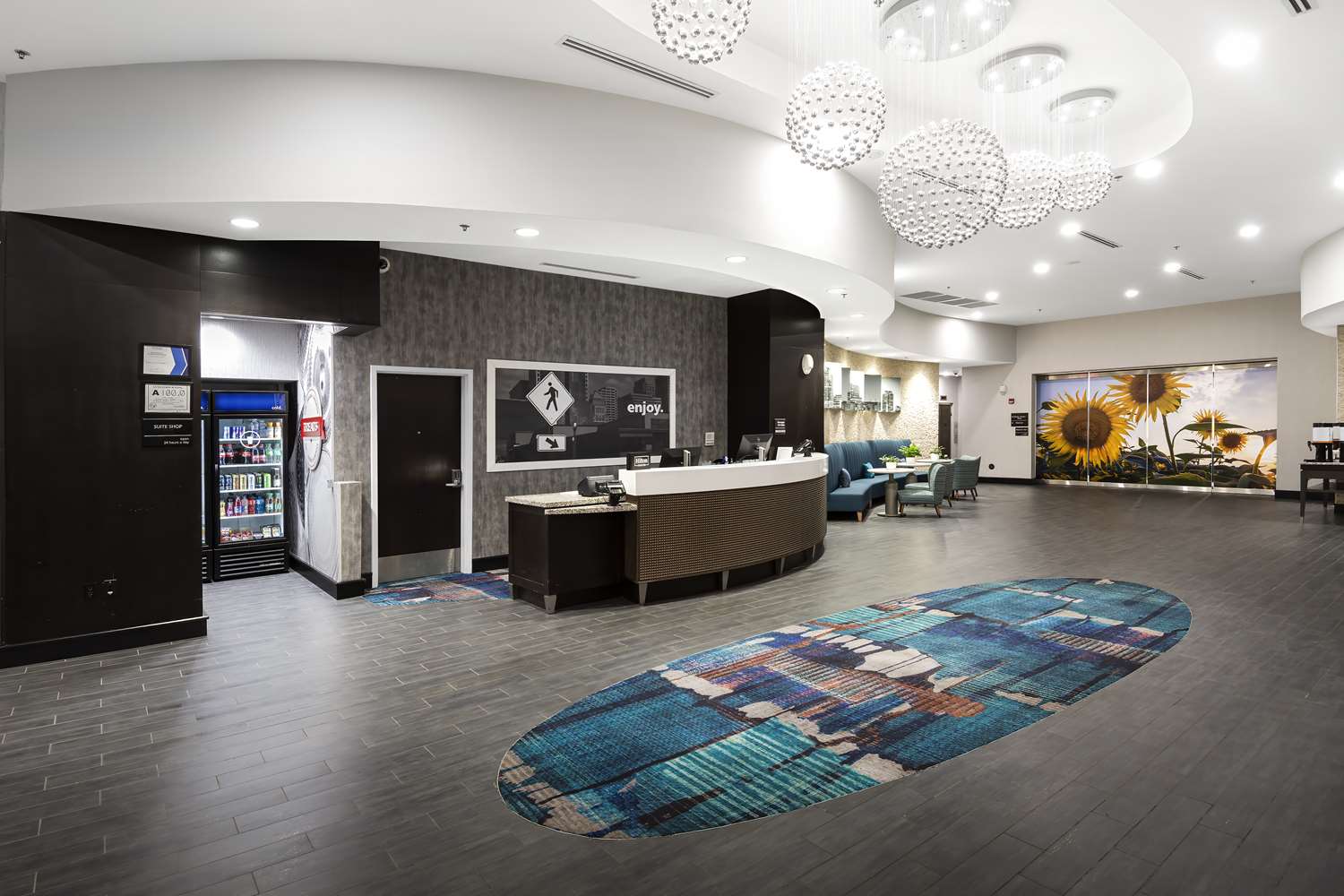 Hampton Inn & Suites Raleigh Downtown 1
