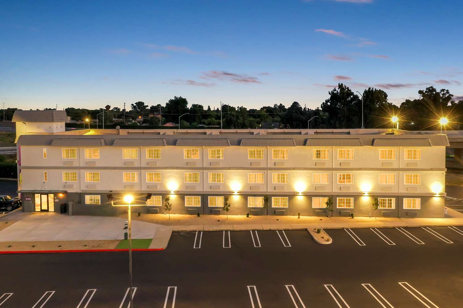 Spark by Hilton Modesto 2