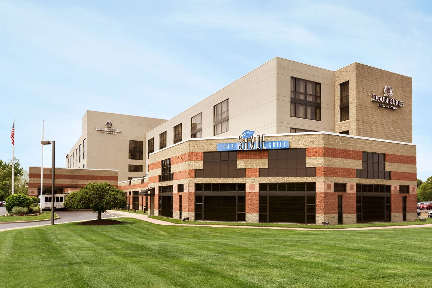 DoubleTree by Hilton Hartford - Bradley Airport 2