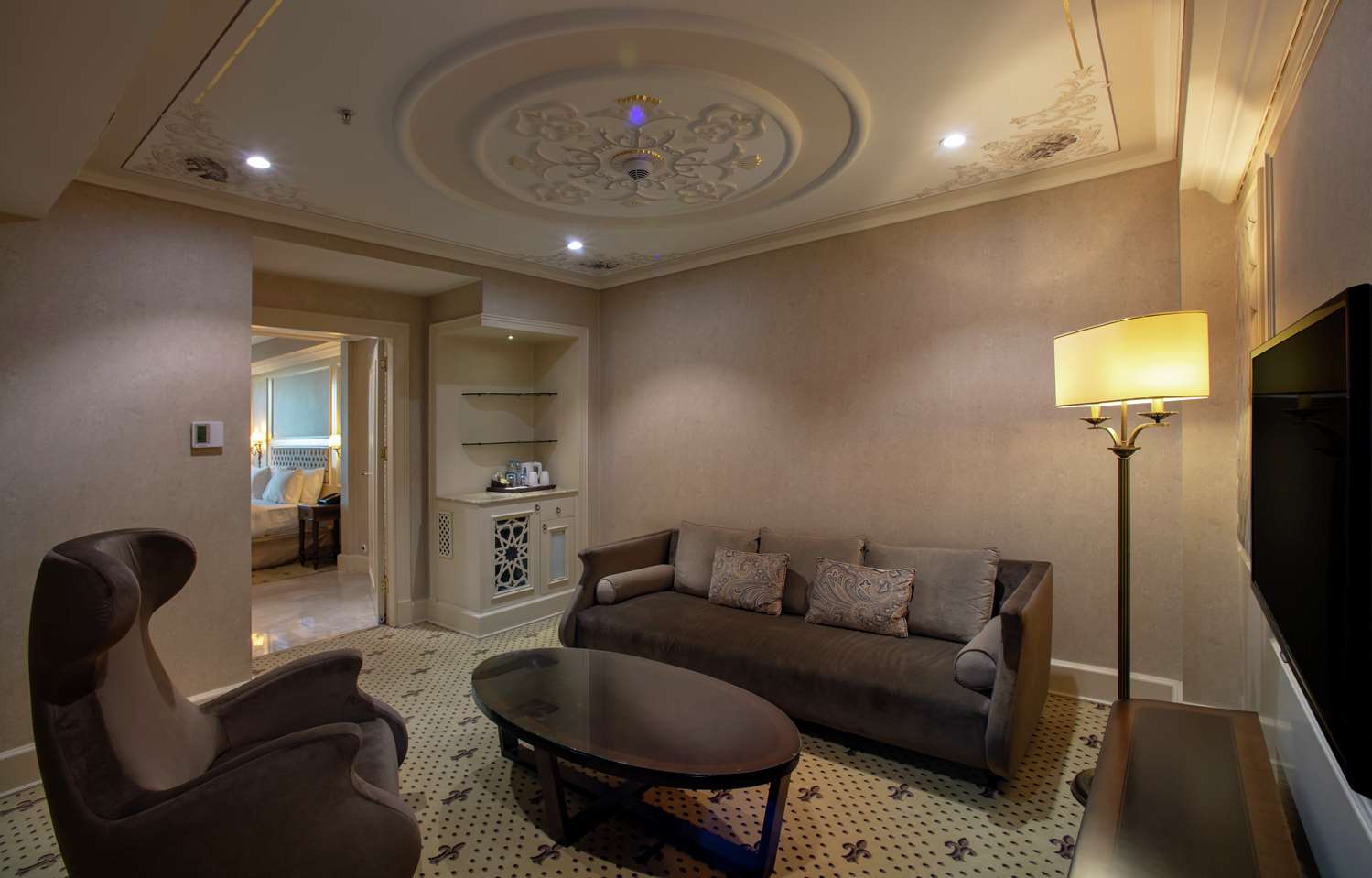 1 Bedroom Suite