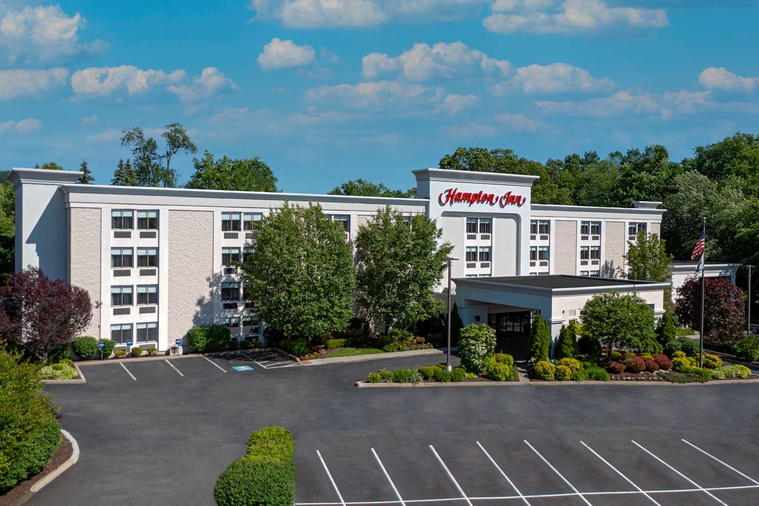 Hampton Inn Danbury 2